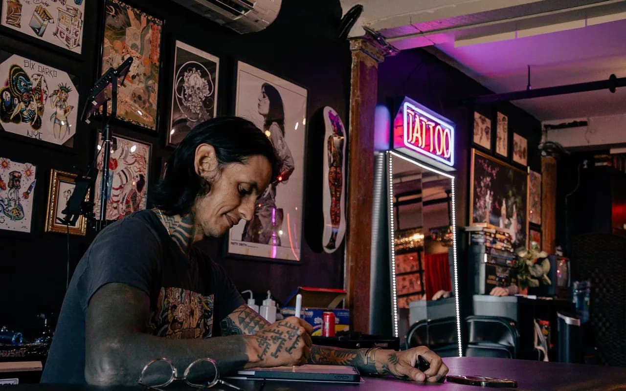 Foto de Estudio de Tatuajes Tinta Negra